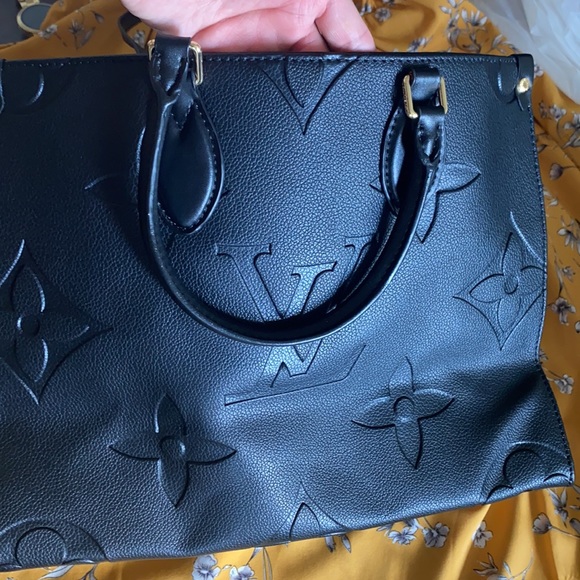 Black Leather Bag. - Picture 4 of 6